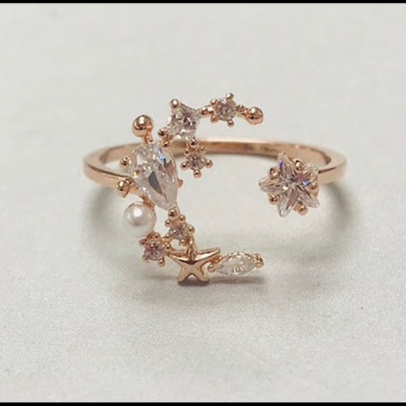 Crystal Star & Moon Ring, boutique - Picture 7 of 8